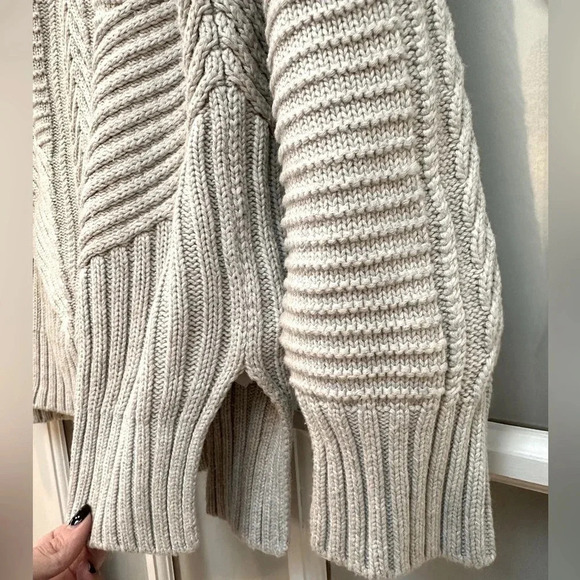 Banana Republic | Light Grey Cotton Blend Heavy Weight Turtleneck Sweater Size L - Picture 8 of 10